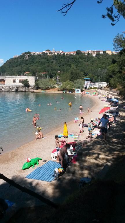 Apartmani Bozic-Omisalj Omišalj Exterior foto