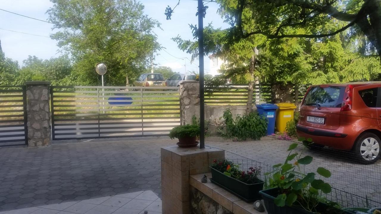 Apartmani Bozic-Omisalj Omišalj Exterior foto